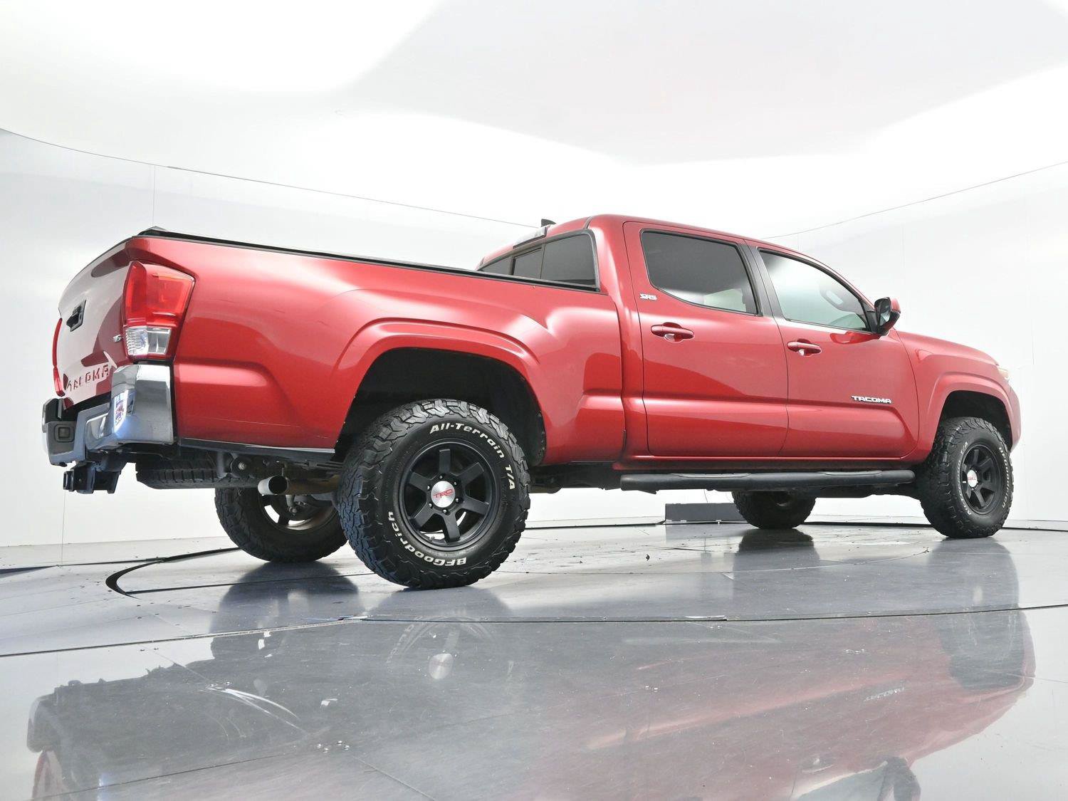 Used 2016 Toyota Tacoma SR5 w/ Towing Package RWD image 44
