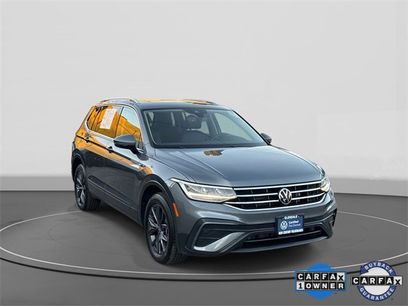 Used 2023 Volkswagen Tiguan SE w/ Panoramic Sunroof Package