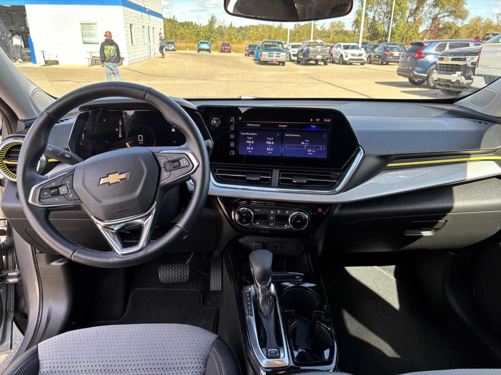 Used 2024 Chevrolet Trax LT w/ Driver Confidence Package FWD image 16