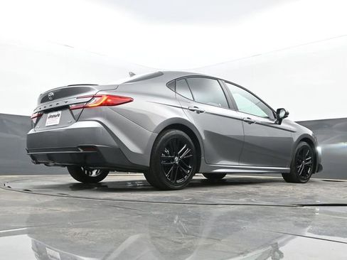 Used 2026 Toyota Camry SE image 25