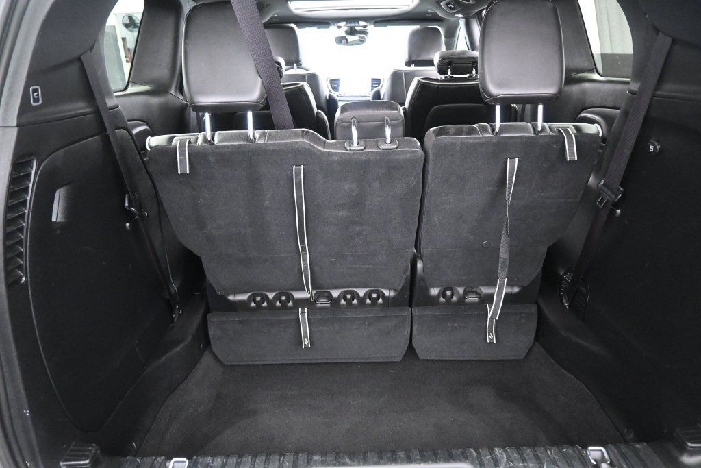 Used 2025 Chrysler Pacifica Limited FWD image 31