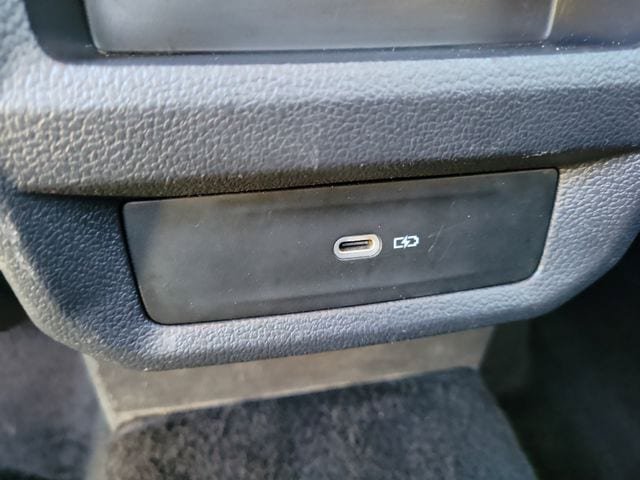 Certified 2024 Volkswagen Taos SE FWD image 11