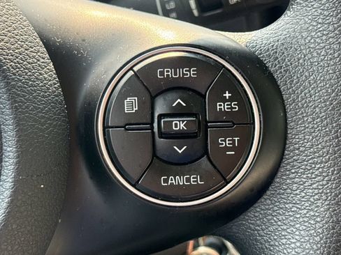 Used 2021 Kia Soul LX FWD image 28