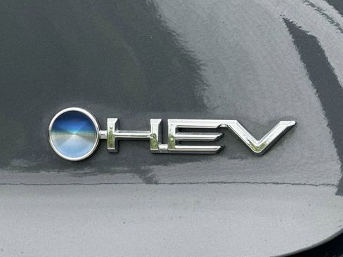 Used 2023 Toyota Prius XLE FWD image 34