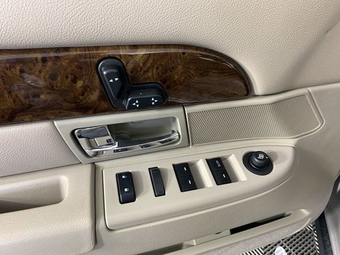 Used 2010 Mercury Grand Marquis LS RWD image 13