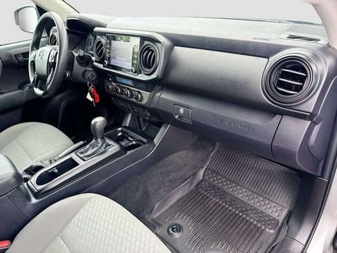 Used 2021 Toyota Tacoma SR AWD/4WD image 33