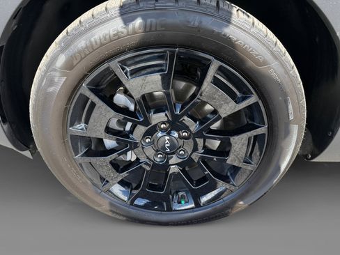 Used 2022 Kia Telluride SX w/ SX Prestige Package AWD/4WD image 9