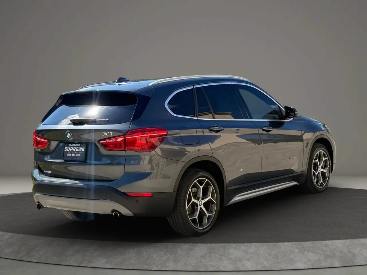 Used 2017 BMW X1 sDrive28i FWD image 3