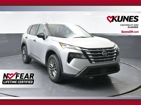 Used 2024 Nissan Rogue S FWD image 1