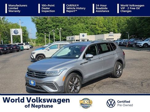 Certified 2022 Volkswagen Tiguan SE image 1