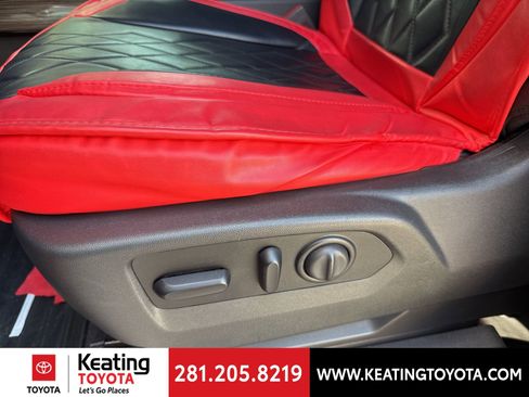 Used 2020 Chevrolet Silverado 1500 RST w/ Texas Edition image 12