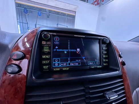 Used 2008 Toyota Sienna XLE Limited image 23