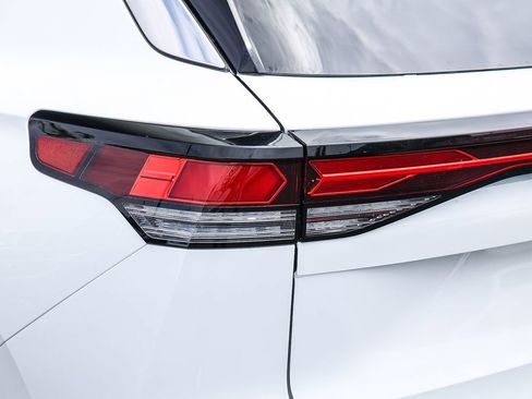 New 2025 Volkswagen Tiguan S image 13