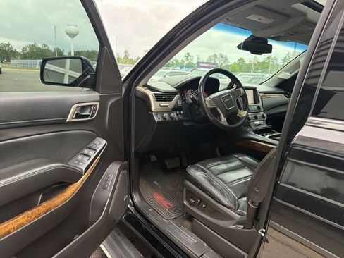 Used 2015 GMC Yukon XL Denali w/ Premium Package AWD/4WD image 20
