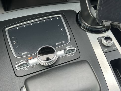 Used 2018 Audi SQ5 Premium Plus w/ Navigation Package image 27