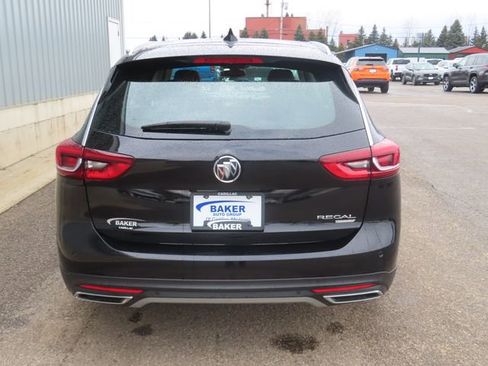 Used 2019 Buick Regal Essence w/ Driver Confidence Package I image 11