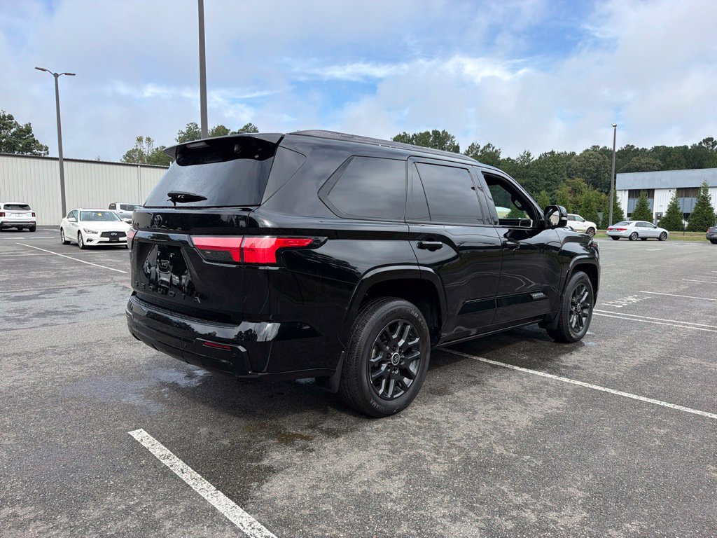 Used 2024 Toyota Sequoia Platinum AWD/4WD image 5