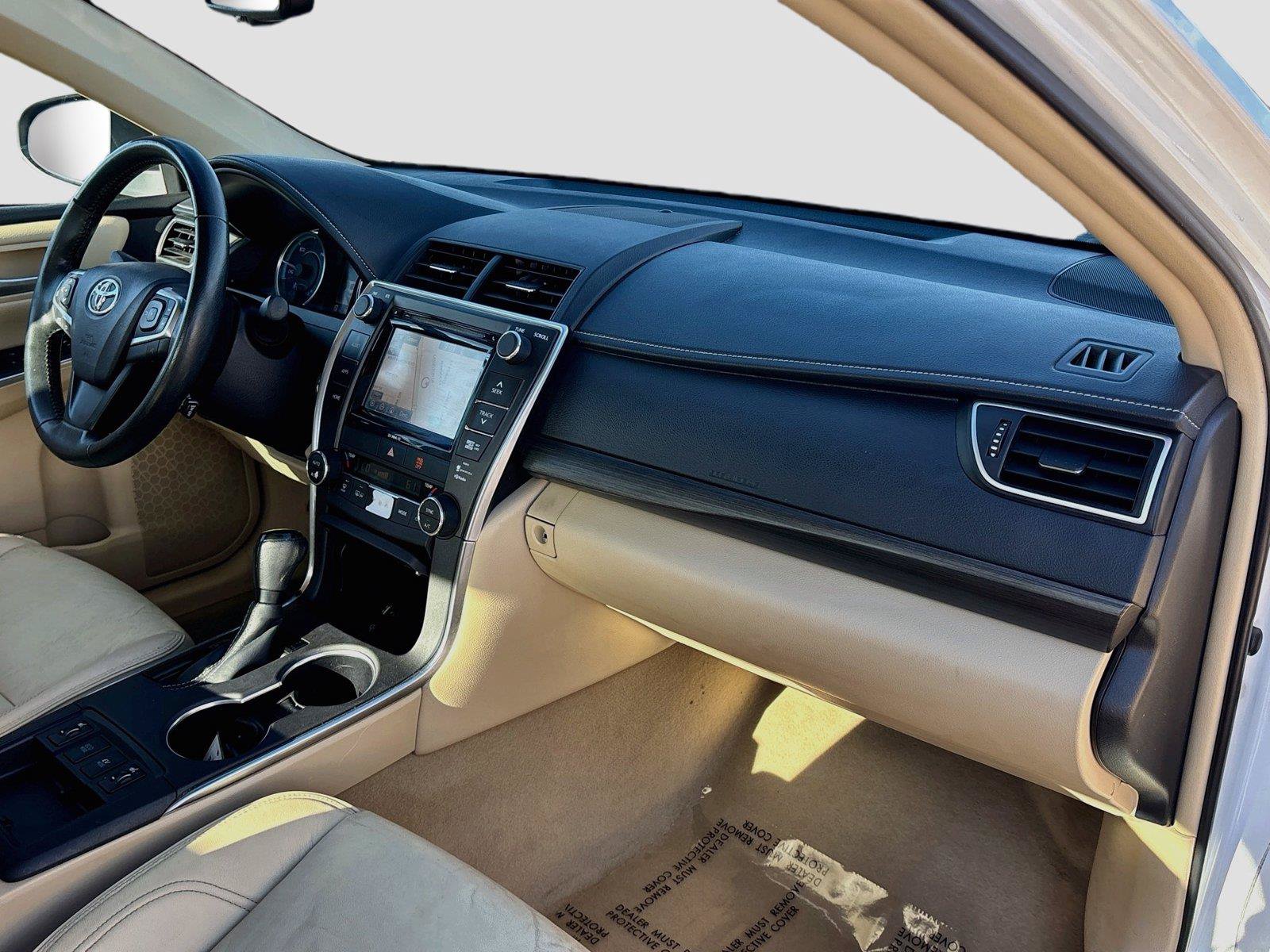 Used 2016 Toyota Camry XLE FWD image 29