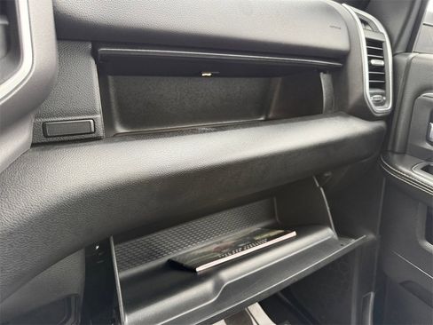 Used 2024 RAM 2500 Big Horn image 30