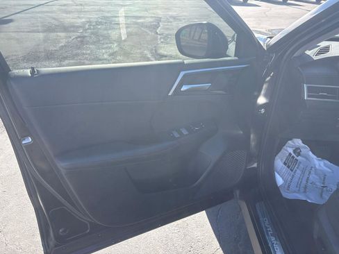 Used 2024 Mitsubishi Outlander SE image 17