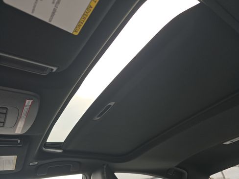 Used 2025 Toyota Camry SE image 23