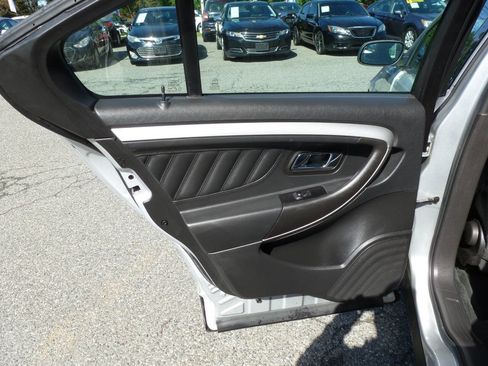 Used 2017 Ford Taurus SEL FWD image 29