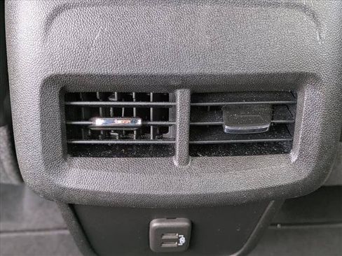 Used 2022 Chevrolet Equinox RS w/ RS Leather Package FWD image 21