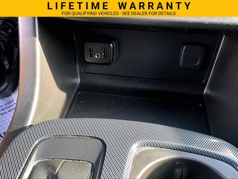 Used 2020 Chevrolet Colorado Z71 AWD/4WD image 29