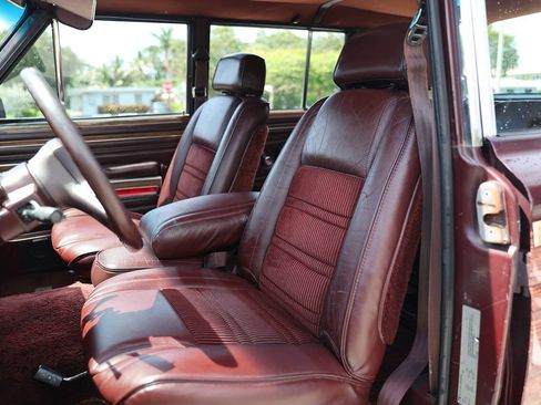 Used 1988 Jeep Grand Wagoneer AWD/4WD image 11