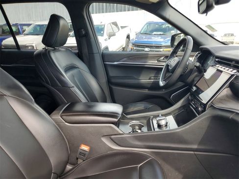 Used 2024 Jeep Grand Cherokee Limited 4xe image 36