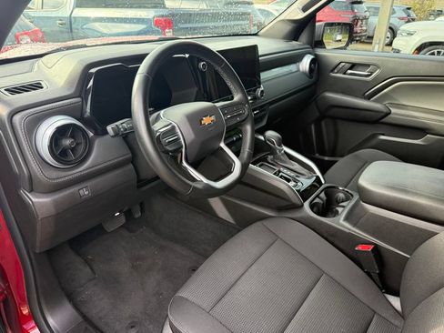 Used 2023 Chevrolet Colorado LT RWD image 7