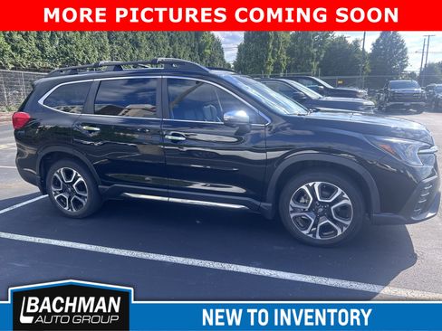 Used 2023 Subaru Ascent Touring AWD/4WD image 8