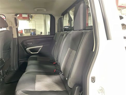 Used 2023 Nissan Titan SV w/ SV Convenience Package image 21