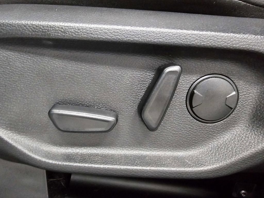Used 2024 Ford Ranger Lariat w/ Trailer Tow Package AWD/4WD image 16
