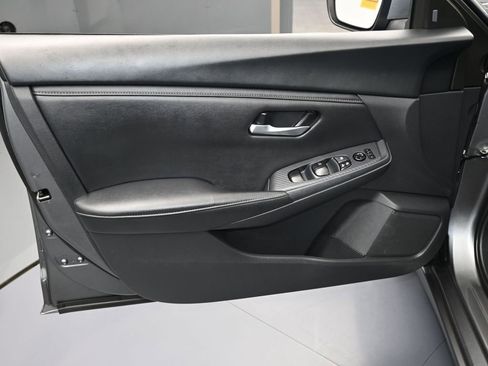 Used 2023 Nissan Sentra SV image 11