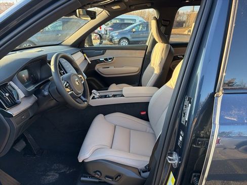 New 2026 Volvo XC90 B6 Ultra w/ Protection Package Premier image 12