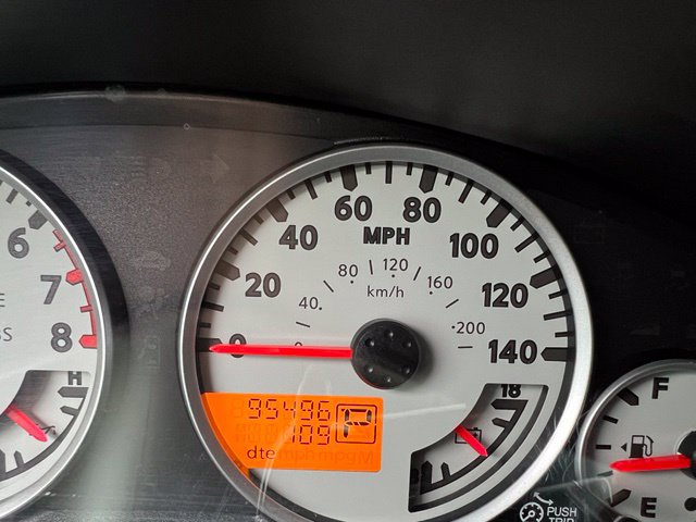 Used 2013 Nissan Xterra PRO-4X w/ Pro-4x Leather Pkg AWD/4WD image 16