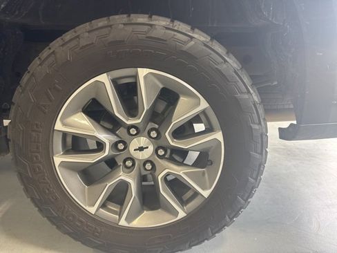 Used 2020 Chevrolet Silverado 1500 RST image 9