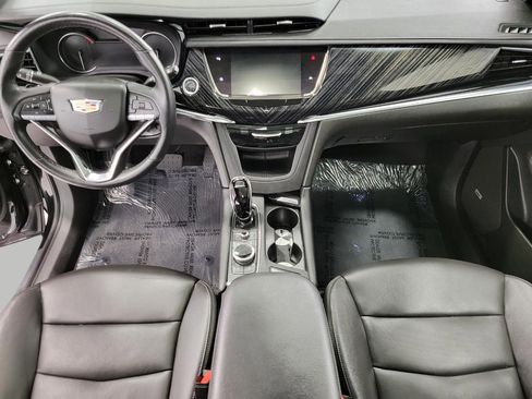 Certified 2025 Cadillac XT6 Premium Luxury image 7