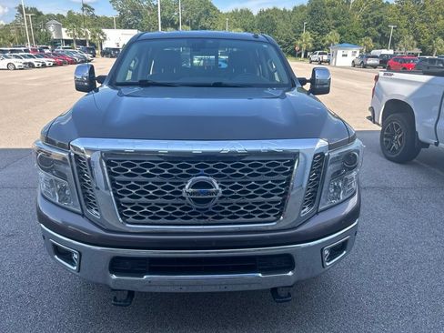 Used 2019 Nissan Titan SL w/ Chrome Package AWD/4WD image 2
