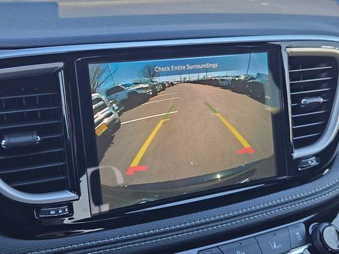 New 2026 Chrysler Pacifica Select image 19