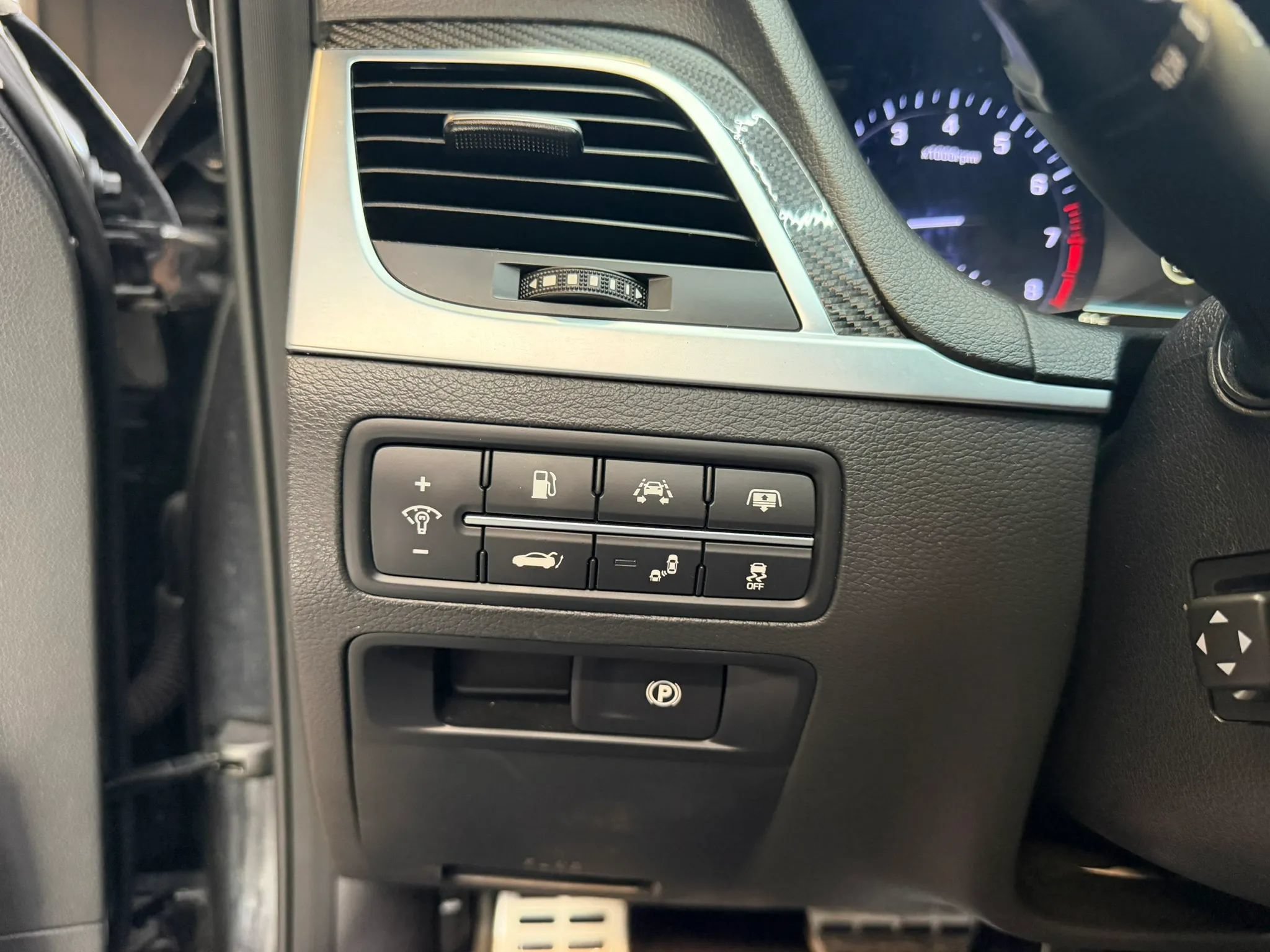 Used 2019 Genesis G80 3.3T Sport RWD image 20