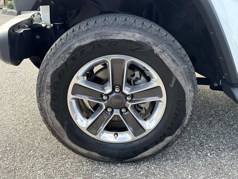 Used 2021 Jeep Wrangler Unlimited Sahara image 11