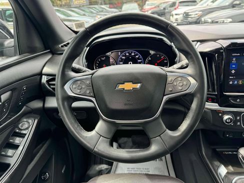 Used 2023 Chevrolet Traverse High Country AWD/4WD image 14
