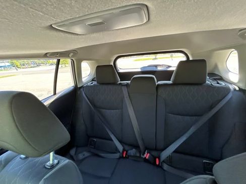 Used 2024 Toyota Corolla Cross LE w/ Moonroof Package AWD/4WD image 28