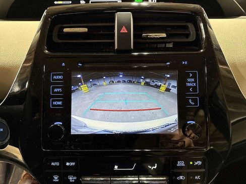 Certified 2016 Toyota Prius Four image 24