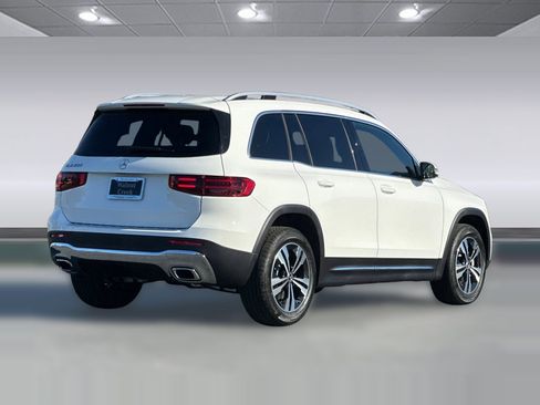 New 2026 Mercedes-Benz GLB 250 image 9