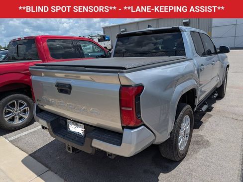 Used 2025 Toyota Tacoma SR5 AWD/4WD image 7