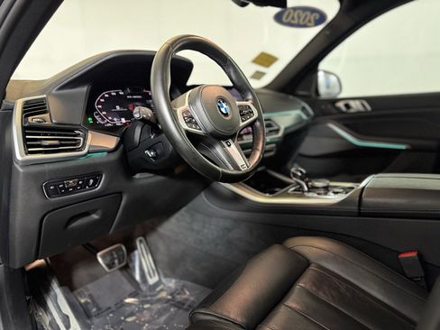 Used 2020 BMW X5 M50i w/ Executive Package image 15