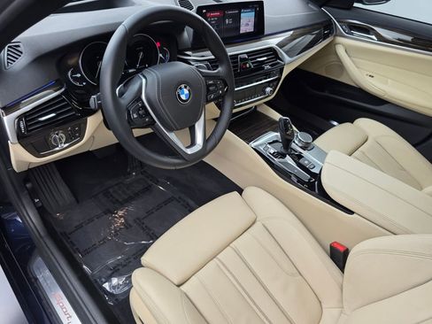 Used 2019 BMW 530i w/ Convenience Package RWD image 10